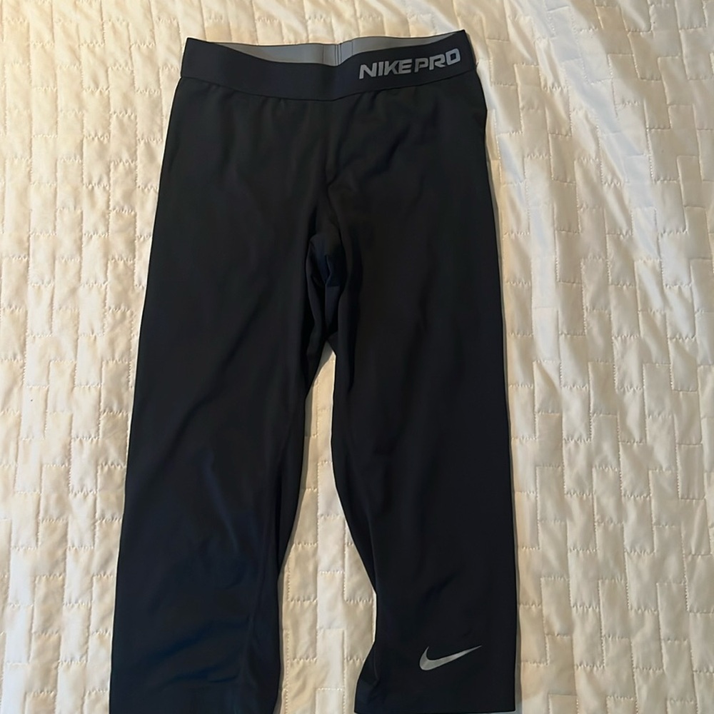 Woman Nike pro dri-fit work out pants